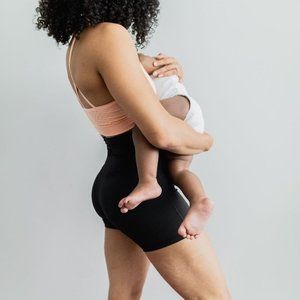 Bao Bei Postpartum / Nursing Recovery Shortie With Pockets